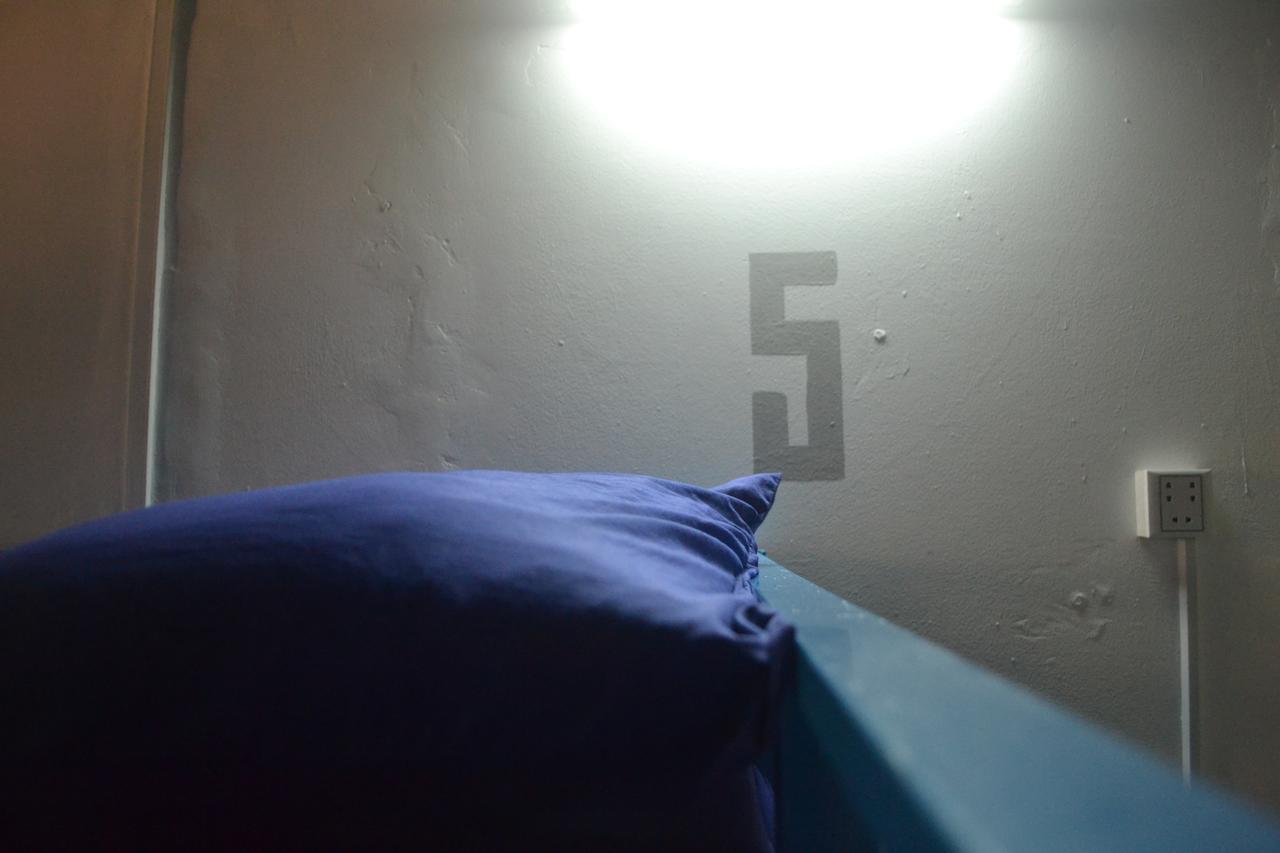 Here Be Dragons Hostel Battambang Luaran gambar